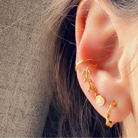 14K Gold Vermeil Leaf Ear Cuff – Climber Style No Piercing Needed - Picture 6 of 10